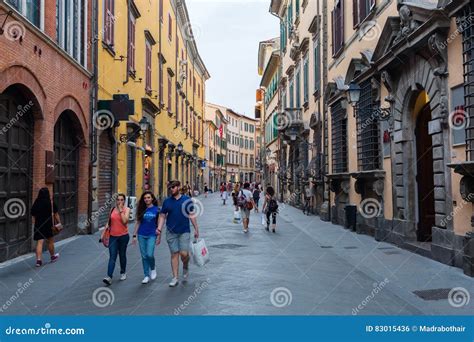 pisa negozi corso italia